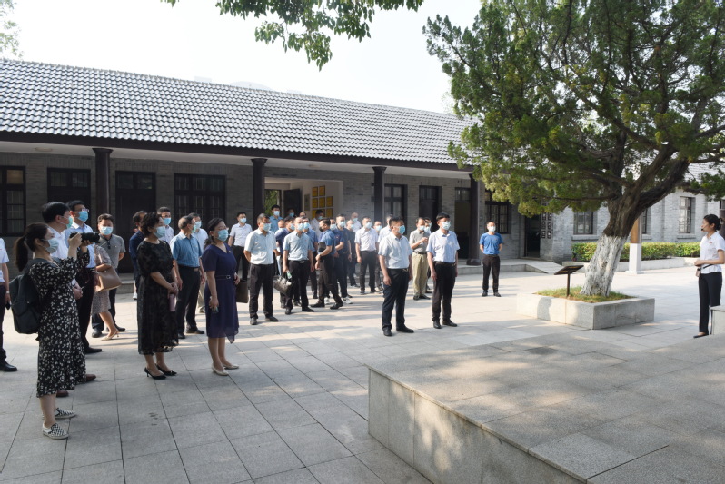 射阳县卫健委一行参观农建四师暨淮海农场历史陈列馆