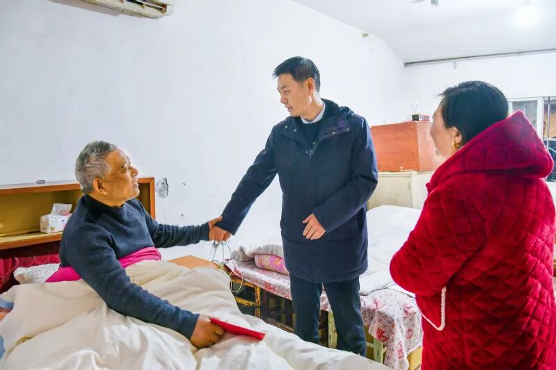魏爱春到淮海农场开展春节前走访慰问和安全生产检查