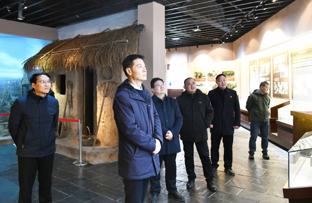 魏爱春到淮海农场、新洋农场、通宇公司调研